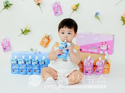 파스퇴르 6번째 아기모델 박이음군(생후 10개월)의 화보 촬영 사진