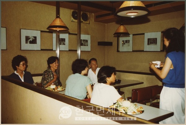 '구본창 사진전'(1983, 파인힐화랑) 전시 전경.